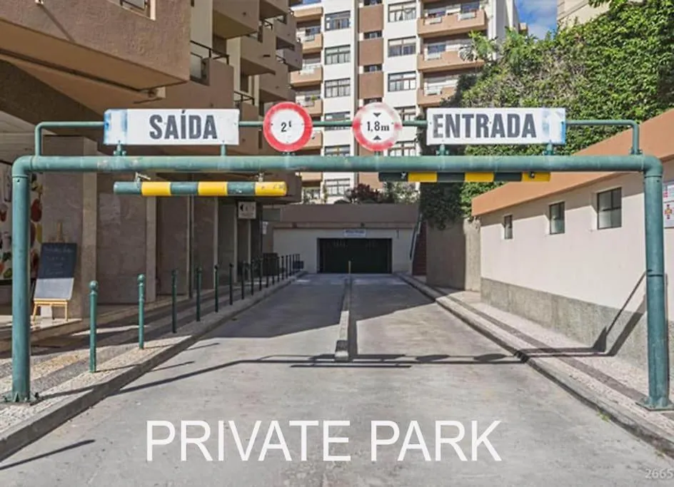 Апартаменты Funchal Downtown 5Min Marina + 2 Bedroom + Parking