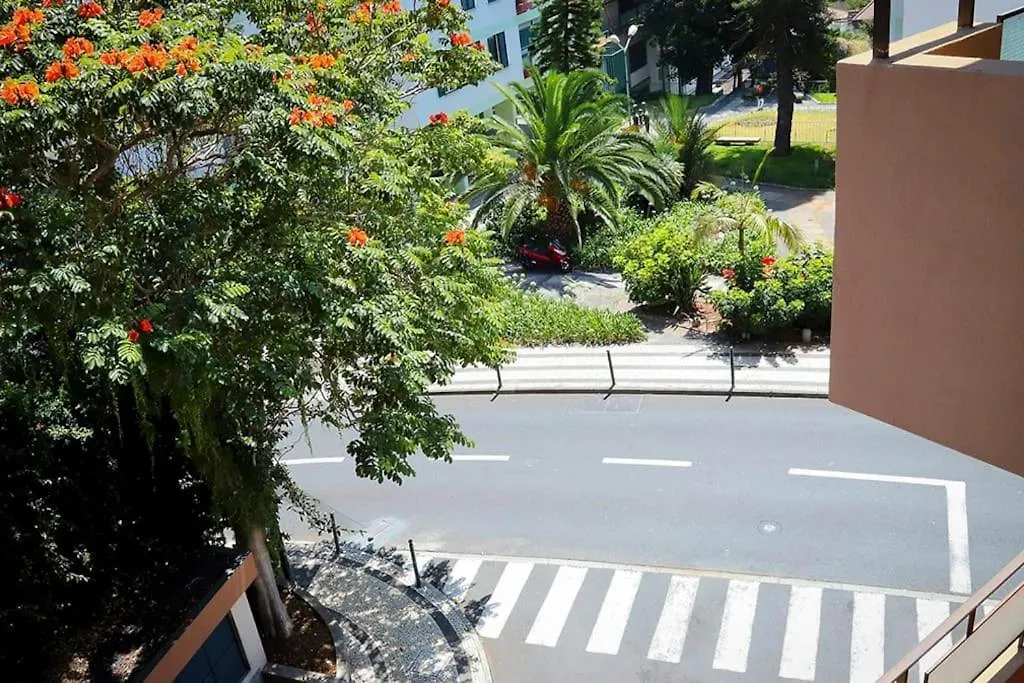 Funchal Downtown 5Min Marina + 2 Bedroom + Parking 0*, Фуншал Португалия